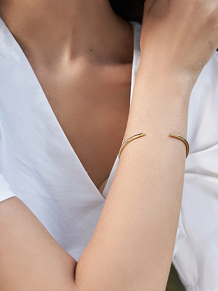 ENFASHION Goth Horn Bracelet For Women Gold Color Simple Bangles 2021 Fashion Jewelry Birthday Gift Pulseras Mujer B212242