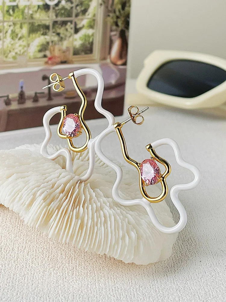 ENFASHION Irregular White Flower Dangle Earrings For Women Gold Color Fashion Jewelry Zircon Piercing Drop Earring Aretes E1332