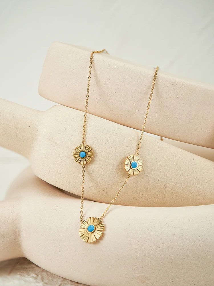 ENFASHION Pendant Chrysanthemum Necklace For Women Gold Color Stainless Steel Necklaces Elegant Fashion Jewelry Dainty P223324